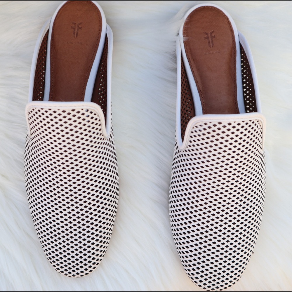 Gwen Perforated Slide - Picture 3 of 7